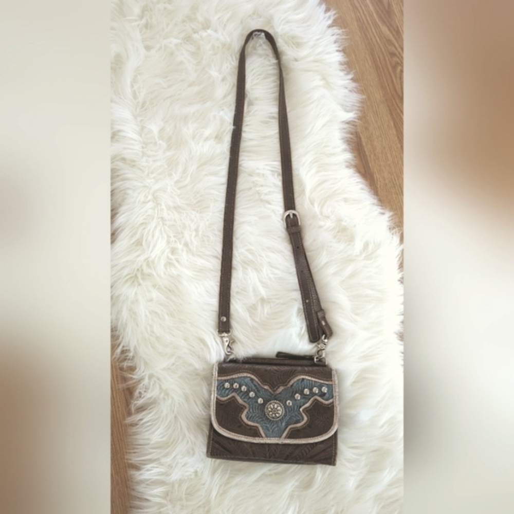 American West Genuine leather Western / Boho crossbody . - Picture 2 of 16